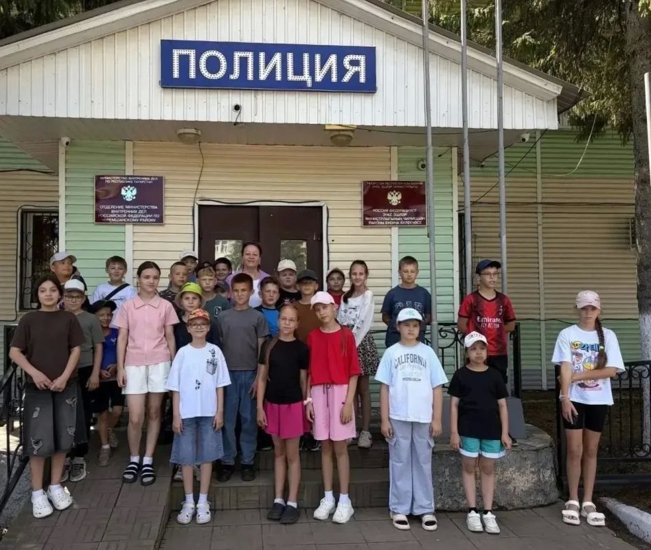 В ОМВД России по Черемшанскому району прошли экскурсии для школьников из летних лагерей В ОМВД России по Черемшанскому району прошли экскурсии для школьников из летних лагерей