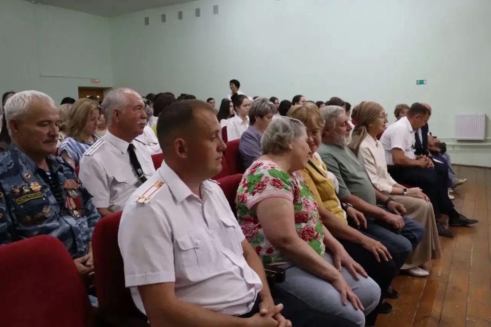 В Манзарасской средней школе Кукморского района прошёл вечер памяти Героя Советского Союза Сабира Ахтямова В Манзарасской средней школе Кукморского района прошёл вечер памяти Героя Советского Союза Сабира Ахтямова