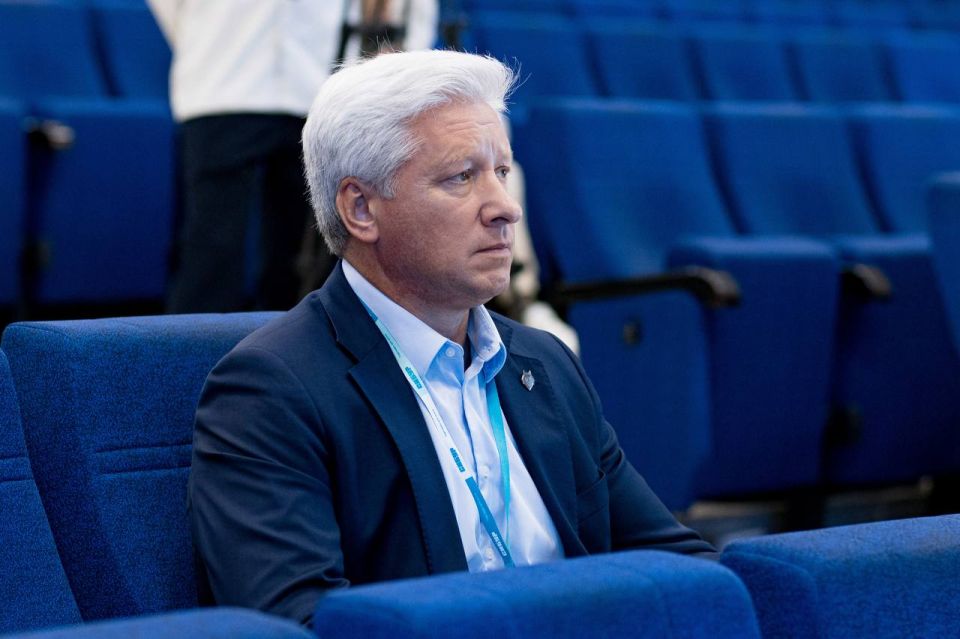 Нижнекамское предприятие СИБУРа повысило оплату труда сотрудников на 16% Нижнекамское предприятие СИБУРа повысило оплату труда сотрудников на 16%