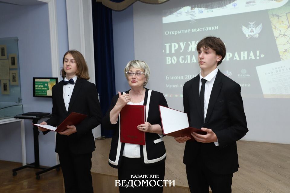 От Михайловского до Казани: как «Подражания Корану» стали 33 каллиграфическими шедеврами От Михайловского до Казани: как «Подражания Корану» стали 33 каллиграфическими шедеврами