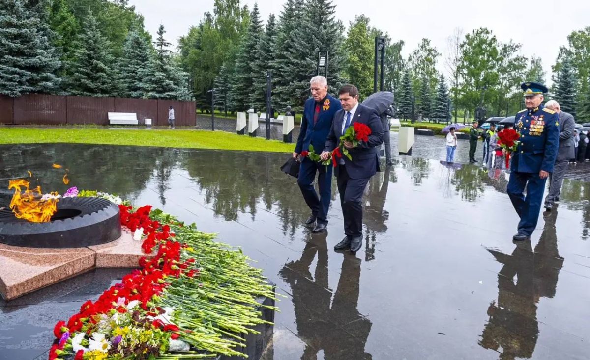 День памяти и скорби в Нижнекамске: 85 лет со дня начала Великой Отечественной войны День памяти и скорби в Нижнекамске: 85 лет со дня начала Великой Отечественной войны