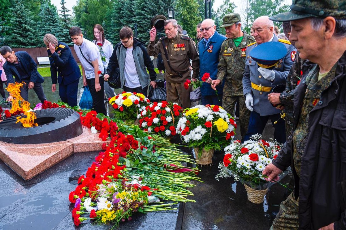 День памяти и скорби в Нижнекамске: 85 лет со дня начала Великой Отечественной войны День памяти и скорби в Нижнекамске: 85 лет со дня начала Великой Отечественной войны