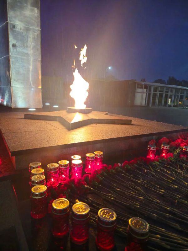 В Госкомитете РТ по тарифам почтили память героев Великой Отечественной войны В Госкомитете РТ по тарифам почтили память героев Великой Отечественной войны