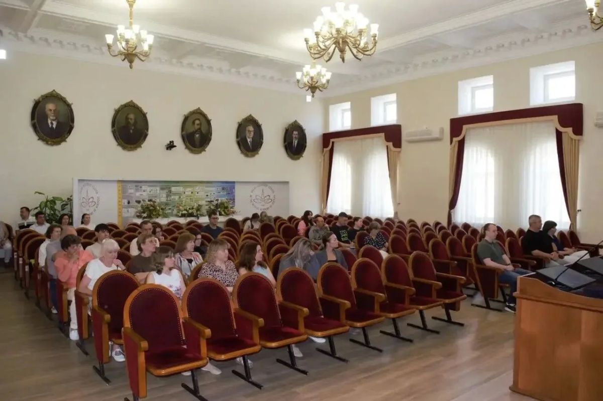 Полицейские Казани провели антинаркотическую лекцию в рамках акции «Жизнь без наркотиков» Полицейские Казани провели антинаркотическую лекцию в рамках акции «Жизнь без наркотиков»