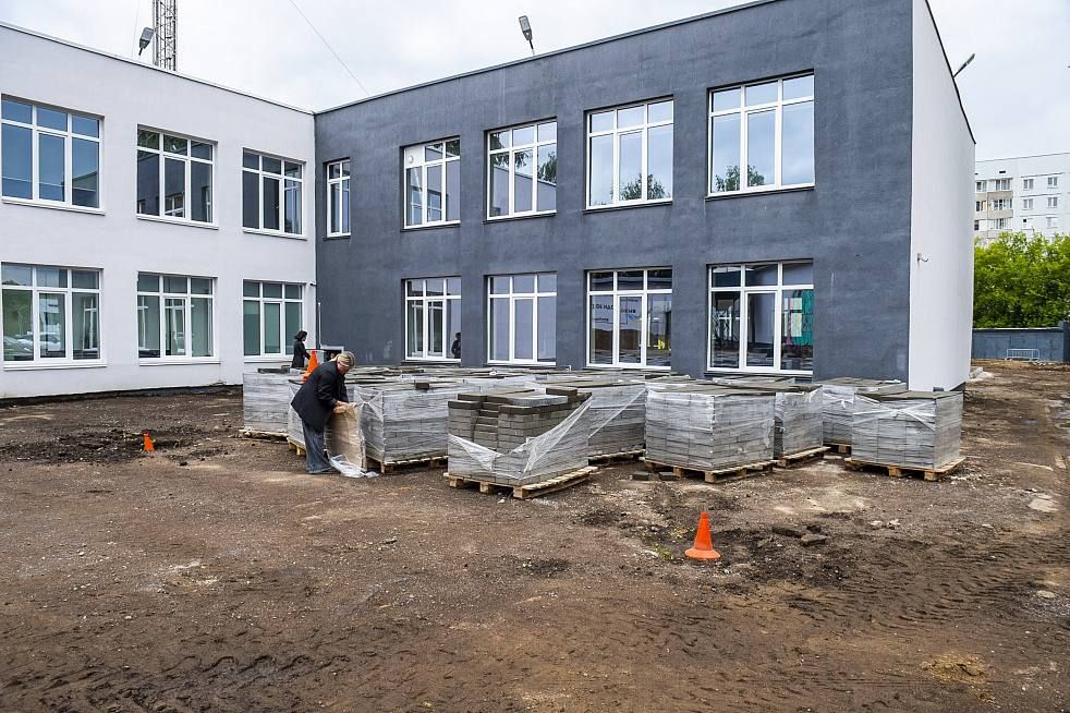 В Нижнекамске готовят к открытию палаточный лагерь и обновляют городские пространства В Нижнекамске готовят к открытию палаточный лагерь и обновляют городские пространства