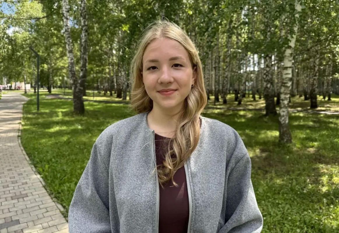 Выпускница лицея № 35 Алия Срурова стала единственной в Нижнекамске, кто выбрал для сдачи единый республиканский экзамен по татарскому языку
