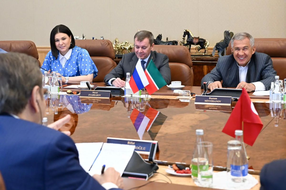 Рустам Минниханов: Татарстан выступает эффективным связующим звеном между Россией и Турцией Рустам Минниханов: Татарстан выступает эффективным связующим звеном между Россией и Турцией