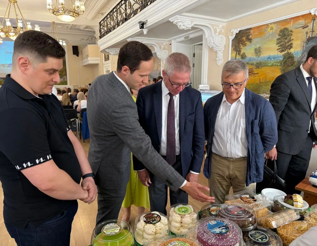 Герман Лернер: «Наша задача – обеспечить татарстанским производителям выход на новые рынки сбыта» Герман Лернер: «Наша задача – обеспечить татарстанским производителям выход на новые рынки сбыта»