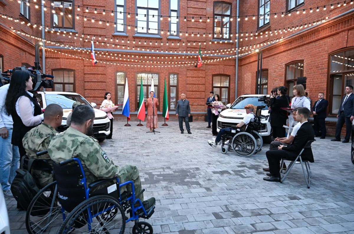 В Казани открылось новое здание филиала фонда «Защитники Отечества» В Казани открылось новое здание филиала фонда «Защитники Отечества»