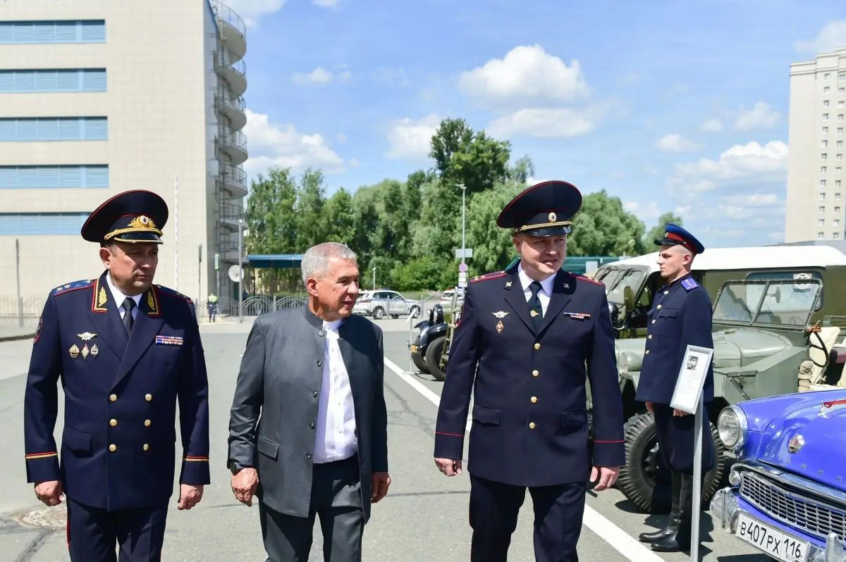 В МВД Татарстана состоялись мероприятия, посвященные 90-летию службы ГАИ-ГИБДД МВД России В МВД Татарстана состоялись мероприятия, посвященные 90-летию службы ГАИ-ГИБДД МВД России