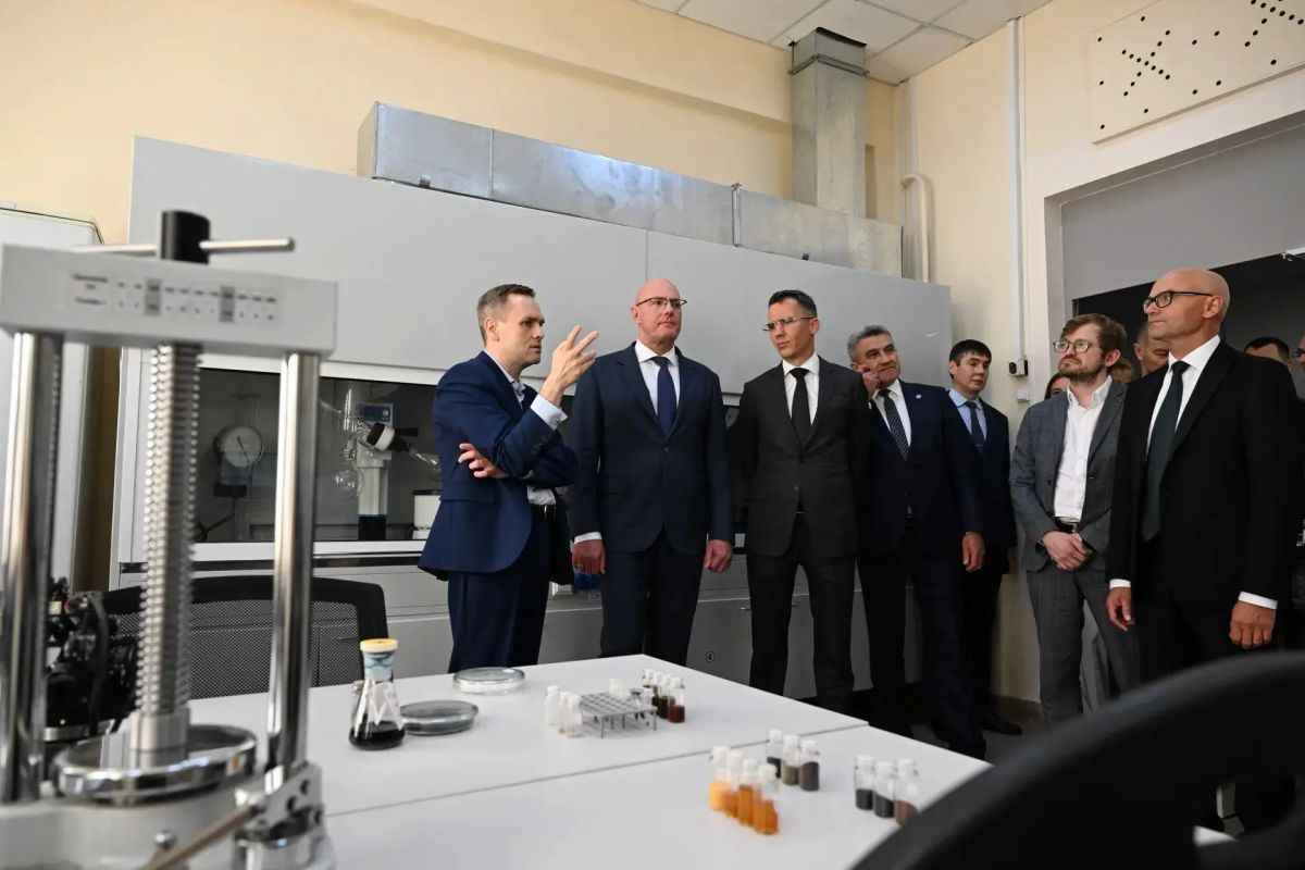 Дмитрий Чернышенко оценил образовательную инфраструктуру Татарстана и ход приемной кампании в регионе Дмитрий Чернышенко оценил образовательную инфраструктуру Татарстана и ход приемной кампании в регионе