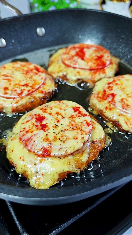 Скоростной перекус с картошкой: приготовьте изысканные котлетки за считанные минуты