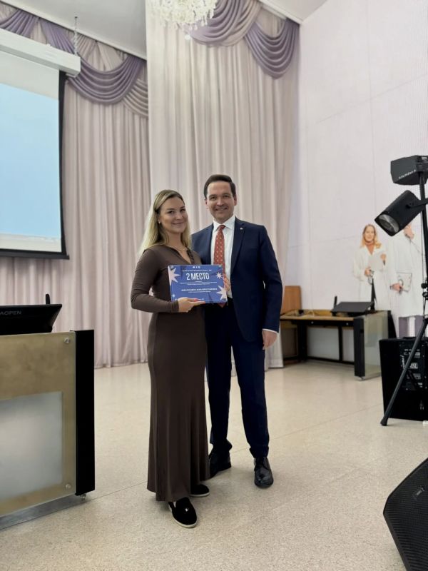 Наш преподаватель терапии и советник директора Анна Вячеславовна Мубаракшина заняла почетное II место в конкурсе «Лучший молодой преподаватель Казани -2026»! Наш преподаватель терапии и советник директора Анна Вячеславовна Мубаракшина заняла почетное II место в конкурсе «Лучший молодой преподаватель Казани -2026»!