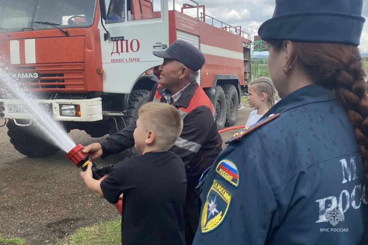 День пожарной безопасности в ДОЛ "Заря" День пожарной безопасности в ДОЛ "Заря"