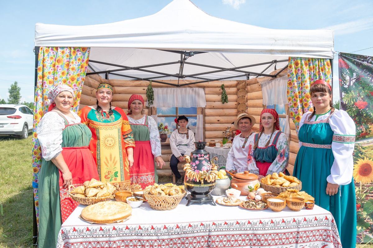 В селе Красная Кадка Нижнекамского района состоялся 9-й конкурс «Хозяйка села» В селе Красная Кадка Нижнекамского района состоялся 9-й конкурс «Хозяйка села»