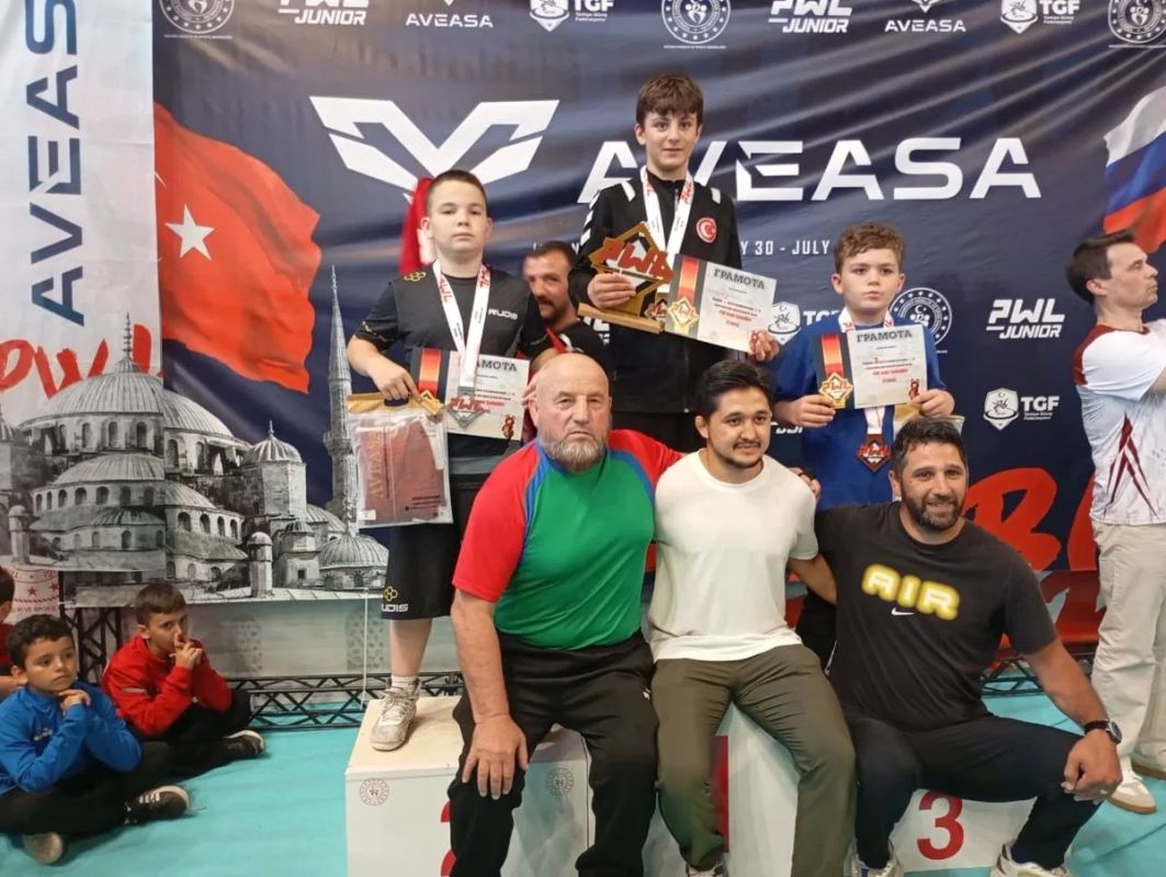 соревнованиях под эгидой лиги PWL junior в Стамбуле приняли участие около 400 спортсменов из пяти стран