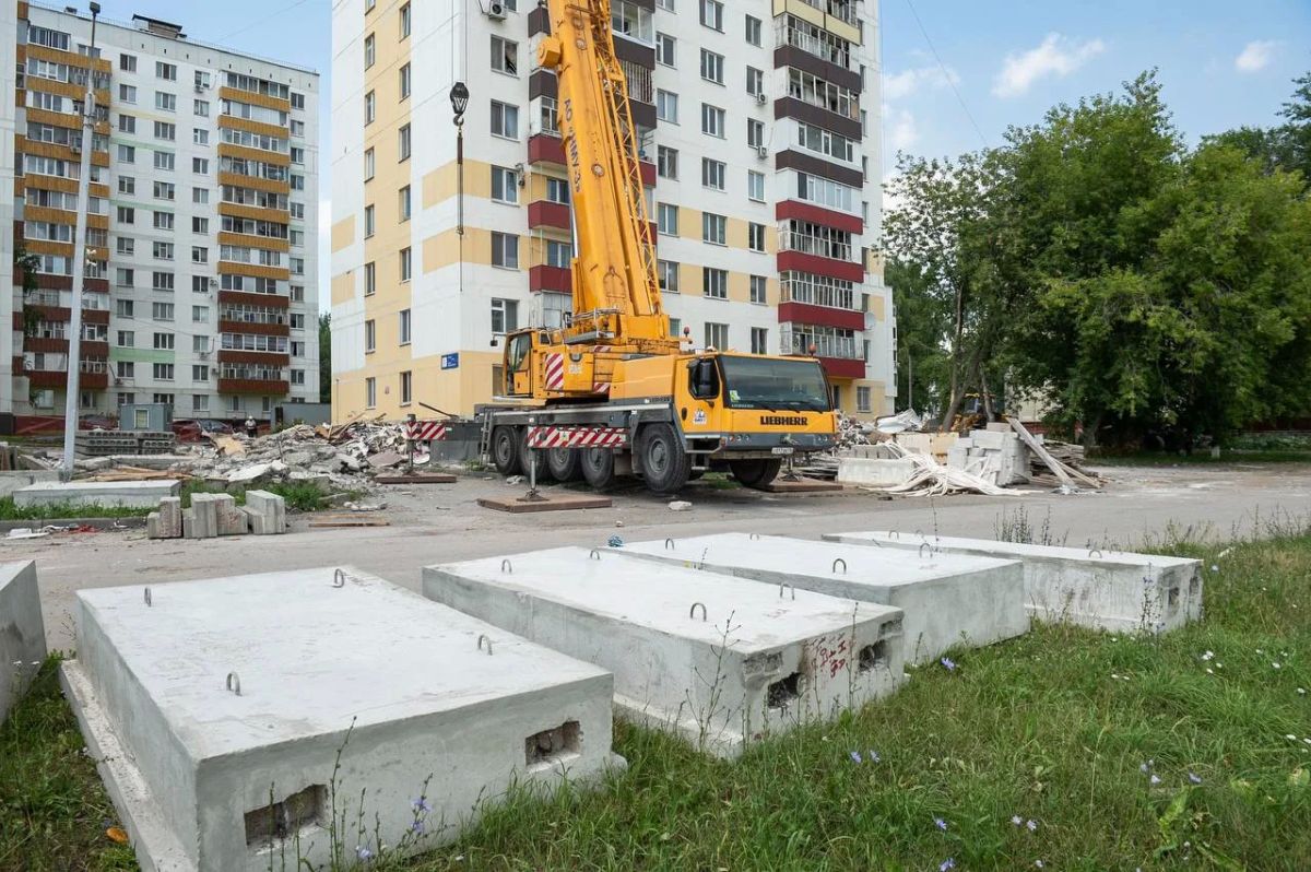 В Нижнекамске восстановление дома на улице Чабьинской, 3, поврежденного в результате атаки БПЛА 12 июня, идет с опережением графика В Нижнекамске восстановление дома на улице Чабьинской, 3, поврежденного в результате атаки БПЛА 12 июня, идет с опережением графика