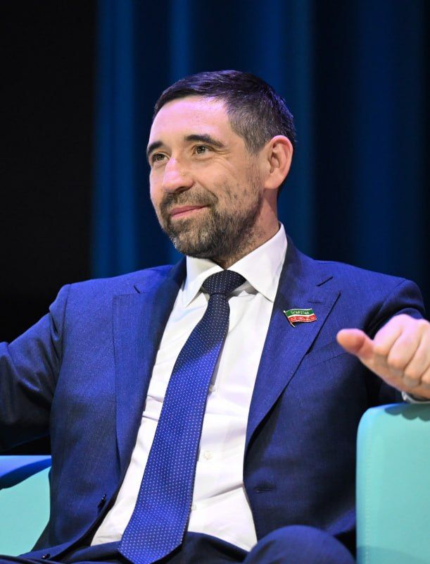 Экс-капитан «Ак Барса» и депутат Госсовета РТ Данис Зарипов в четвертый раз стал отцом Экс-капитан «Ак Барса» и депутат Госсовета РТ Данис Зарипов в четвертый раз стал отцом