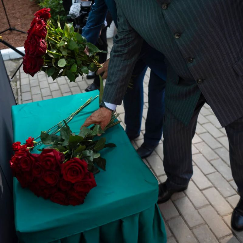 Рустам Минниханов: Рафгат Сафиуллин - один из самых ярких деятелей в истории потребительской кооперации Рустам Минниханов: Рафгат Сафиуллин - один из самых ярких деятелей в истории потребительской кооперации