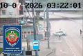 В центре Казани машина загорелась после столкновения со столбом