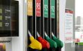 Бензин АИ-95 в России за год подорожал почти на 25%