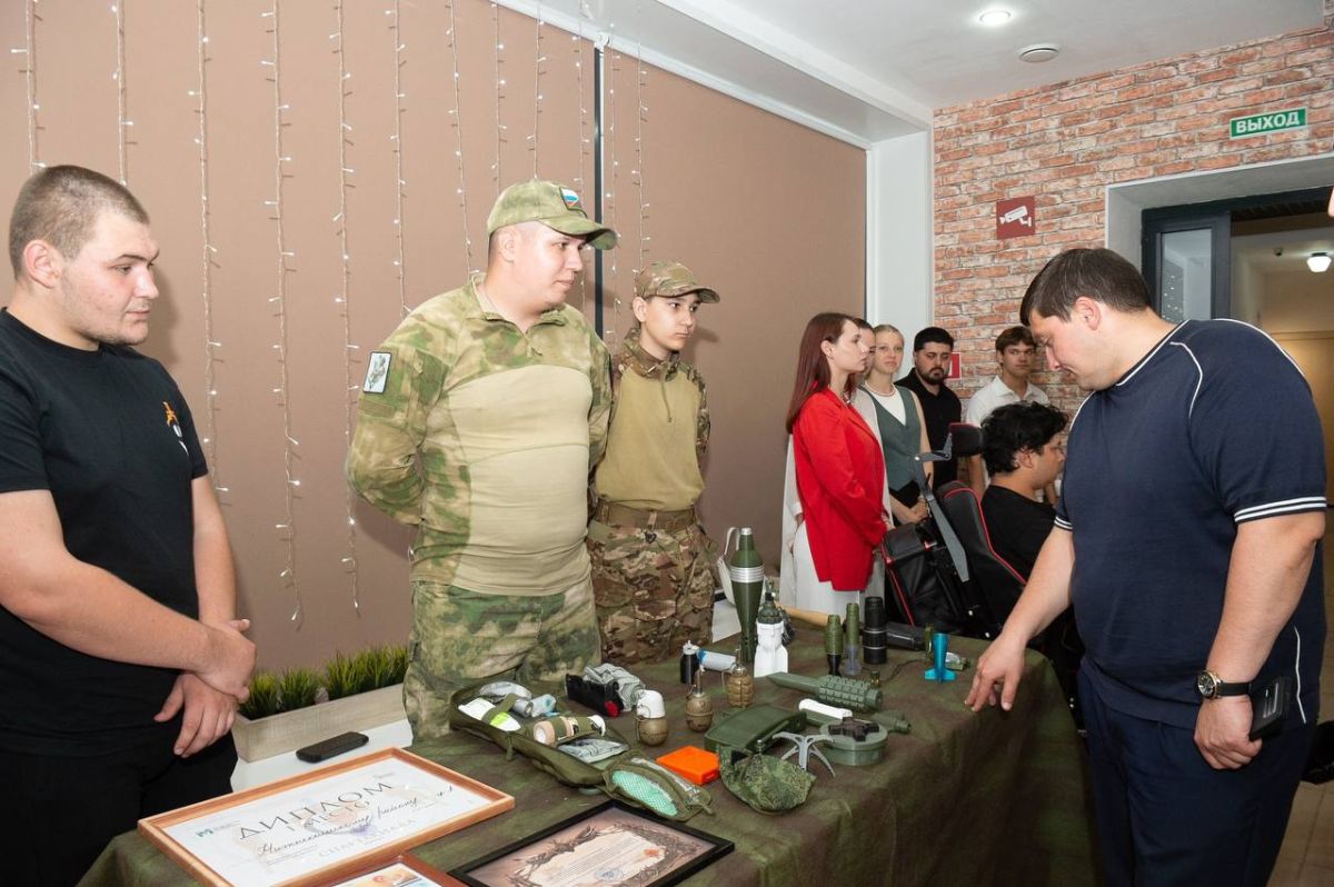Активисты Нижнекамска обсудили с мэром гранты и трудоустройство Активисты Нижнекамска обсудили с мэром гранты и трудоустройство