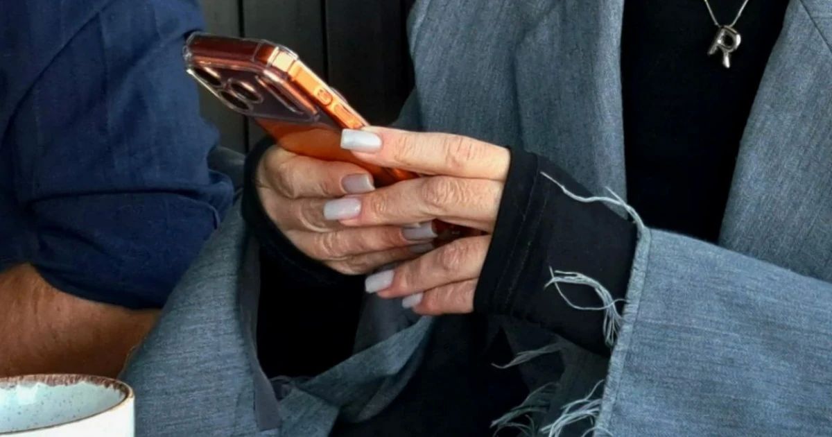 Мошенники могут удерживать контакт с жертвой на протяжении нескольких месяцев, сообщил оперуполномоченный по особо важным делам отдела по раскрытию мошенничеств МВД по РТ Радис Юсупов