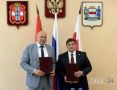 В Омске, куда прибыла делегация Нижнекамска во главе с мэром Радмиром Беляевым для участия в XXVI Федеральном Сабантуе, состоялась встреча градоначальников двух городов