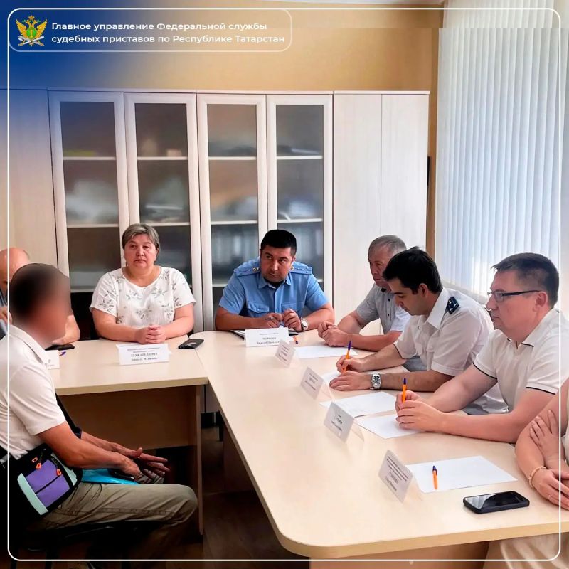 Когда за одним столом собираются судебные приставы, прокуратура, Социальный фонд и соцзащита, вопросы перестают ходить по кабинетам — они начинают получать ответы Когда за одним столом собираются судебные приставы, прокуратура, Социальный фонд и соцзащита, вопросы перестают ходить по кабинетам — они начинают получать ответы
