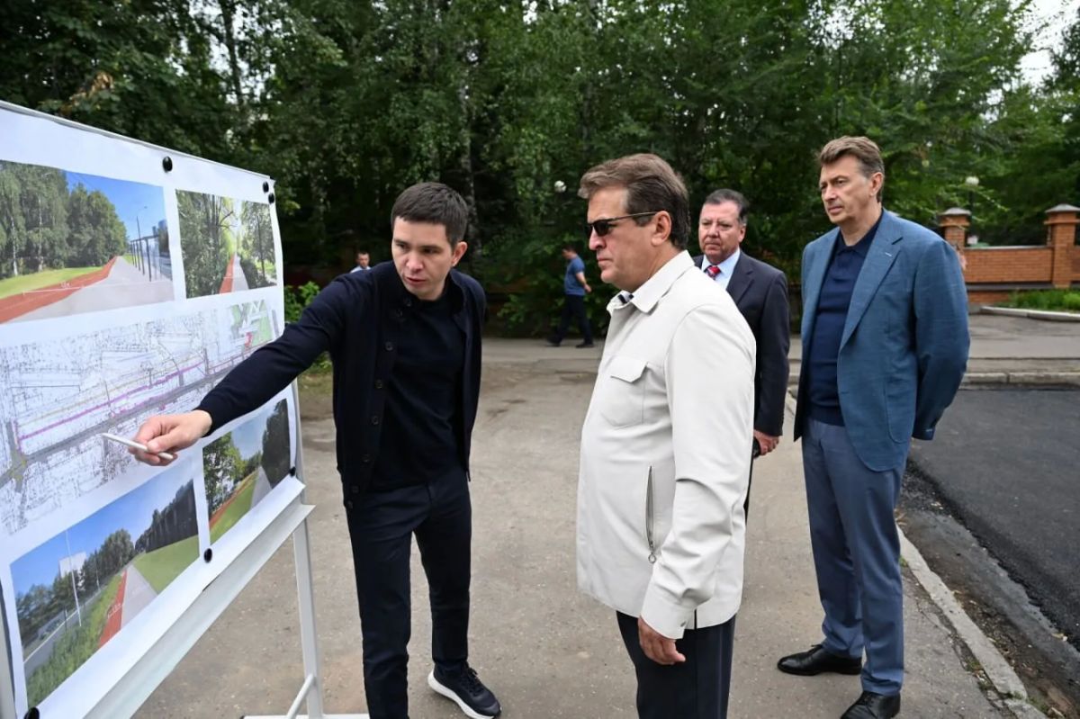 Через 1,1 км поверните на обновленную дорогу Через 1,1 км поверните на обновленную дорогу