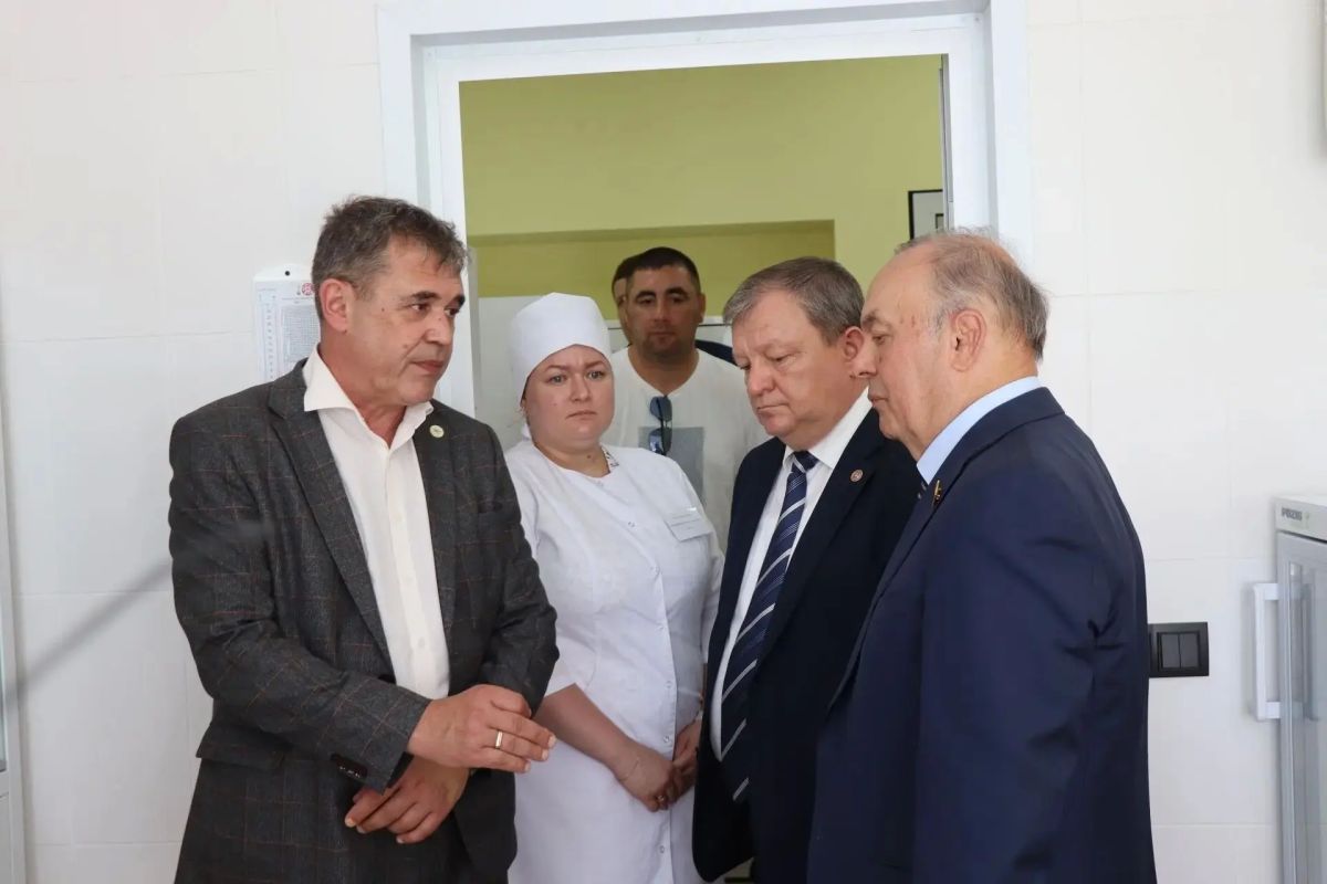 В сёлах Нурлатского района открыли модернизированные ФАПы В сёлах Нурлатского района открыли модернизированные ФАПы