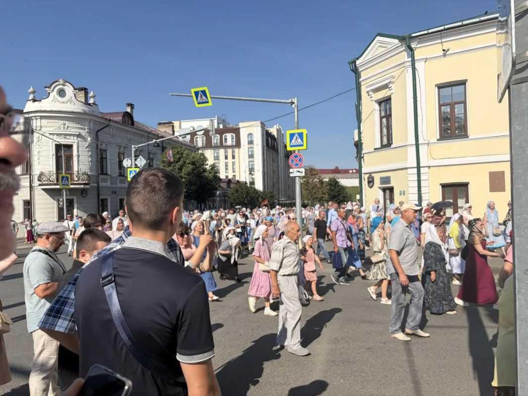 21 июля Православная Церковь совершает праздник в честь Казанской иконы Божией Матери 21 июля Православная Церковь совершает праздник в честь Казанской иконы Божией Матери