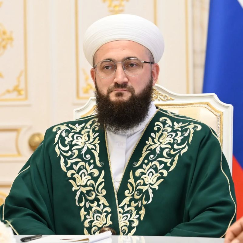 Рустам Минниханов встретился с Патриархом Кириллом в Казанском Кремле Рустам Минниханов встретился с Патриархом Кириллом в Казанском Кремле