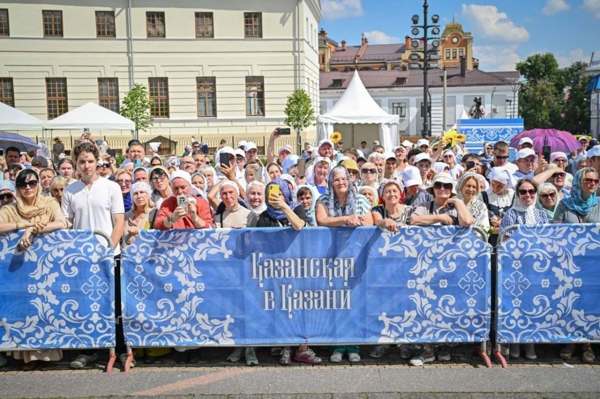 Рустам Минниханов: Благодарю Патриарха Московского и всея Руси Кирилла за доброе внимание к нашей республике! Сегодня в Казанском Богородицком монастыре Святейший Владыка провел чин освящения восстановленного храма Николы... Рустам Минниханов: Благодарю Патриарха Московского и всея Руси Кирилла за доброе внимание к нашей республике! Сегодня в Казанском Богородицком монастыре Святейший Владыка провел чин освящения восстановленного храма Николы...