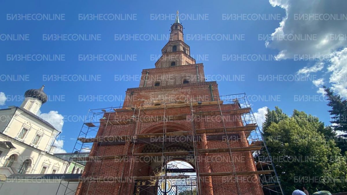 Башню Сююмбике в Казанском кремле начали готовить к реставрации Башню Сююмбике в Казанском кремле начали готовить к реставрации