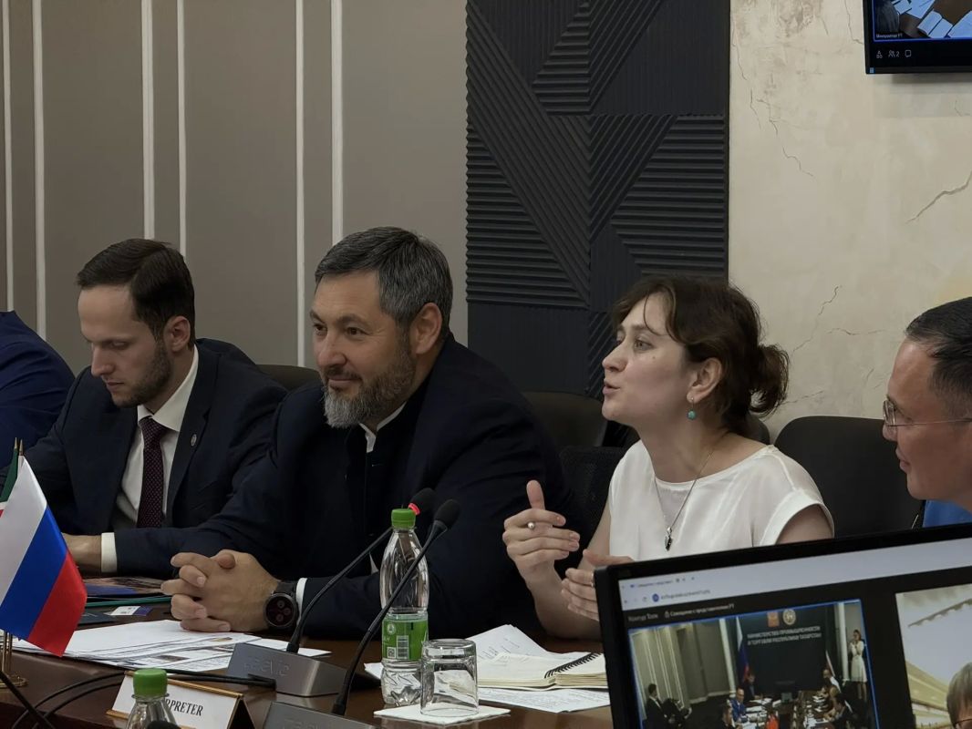 Глава Минпромторга РТ обсудил развитие сотрудничества с китайским предприятием Zhongyou Kehao Глава Минпромторга РТ обсудил развитие сотрудничества с китайским предприятием Zhongyou Kehao