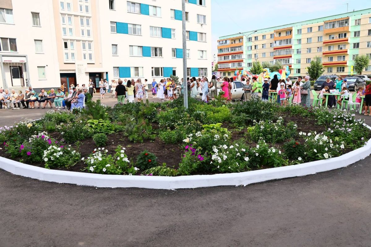 В Камских Полянах отремонтировали 99% дворов по программе «Наш двор» В Камских Полянах отремонтировали 99% дворов по программе «Наш двор»