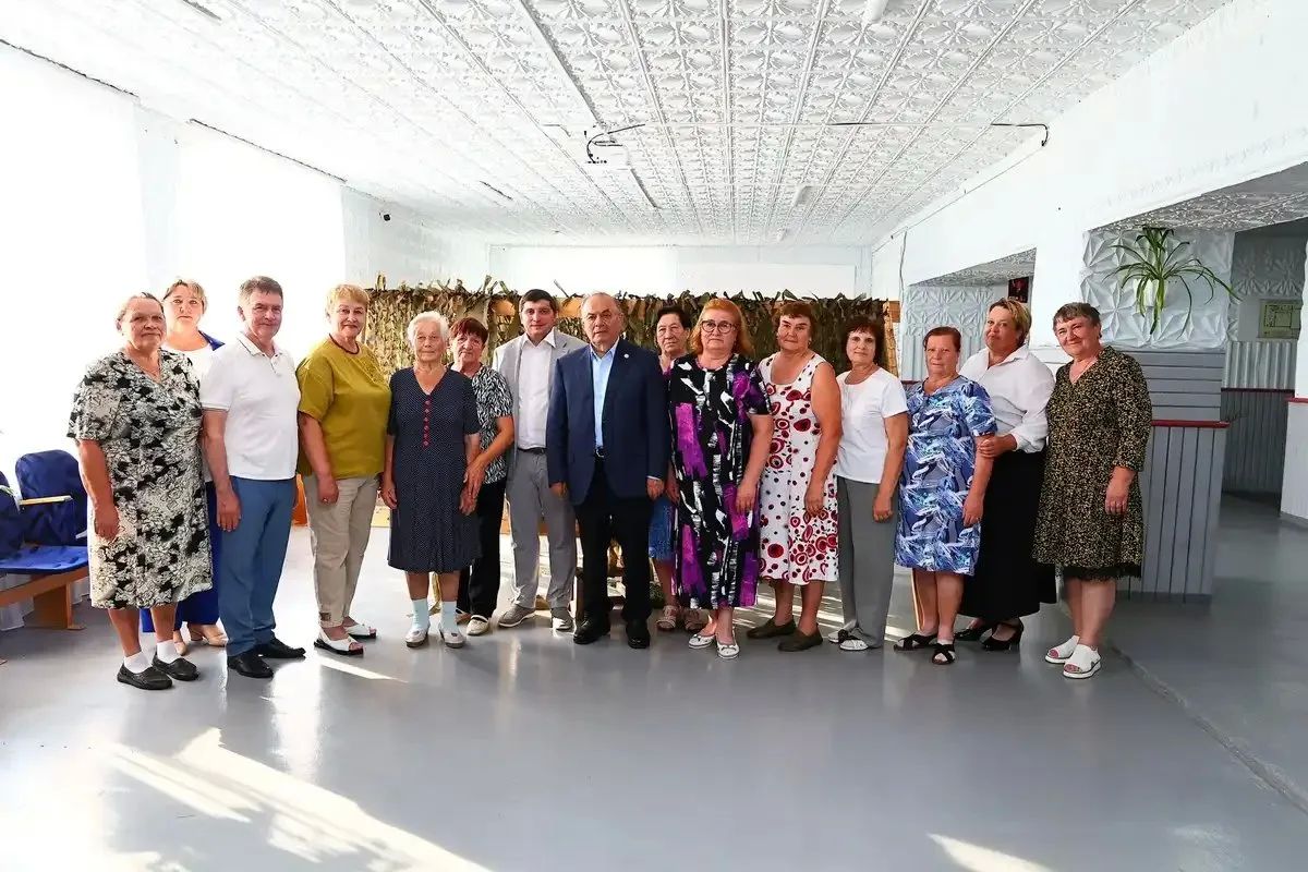 Глава Нижнекамского района совместно с председателем Совета муниципальных образований Республики Татарстан Экзамом Губайдуллиным посетили село Кармалы Глава Нижнекамского района совместно с председателем Совета муниципальных образований Республики Татарстан Экзамом Губайдуллиным посетили село Кармалы