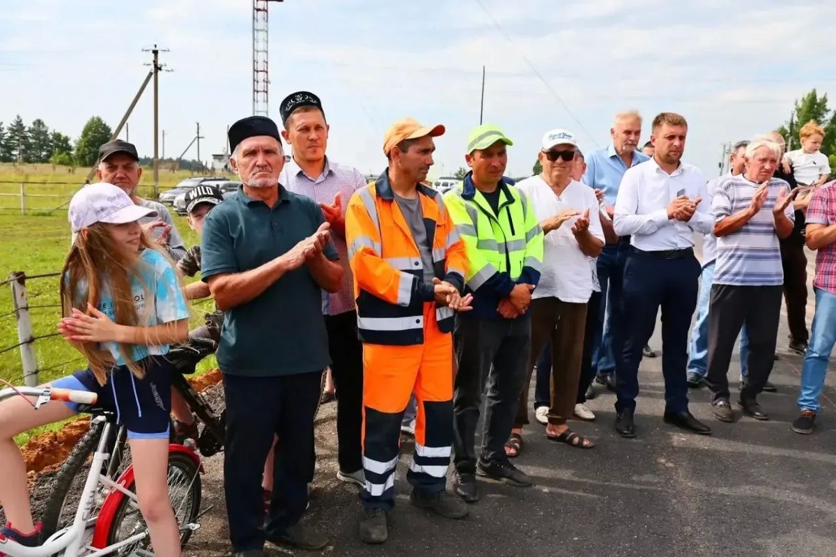 В Нижнекамском районе после капремонта открыли дорогу к деревне Майская Горка В Нижнекамском районе после капремонта открыли дорогу к деревне Майская Горка