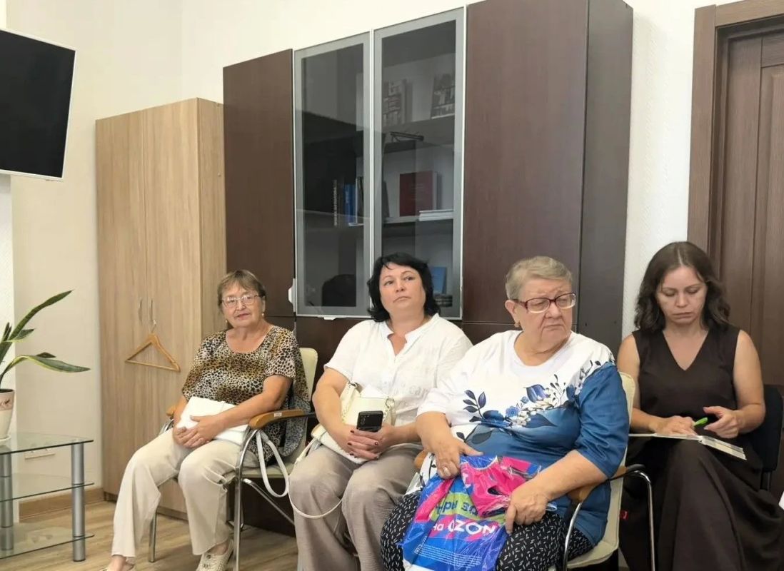 В Камско-Устьинском районе прошел прием жителей по тарифным вопросам В Камско-Устьинском районе прошел прием жителей по тарифным вопросам