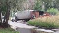 На Коммунаров «серые» возчики устроили свалку у контейнерной площадки