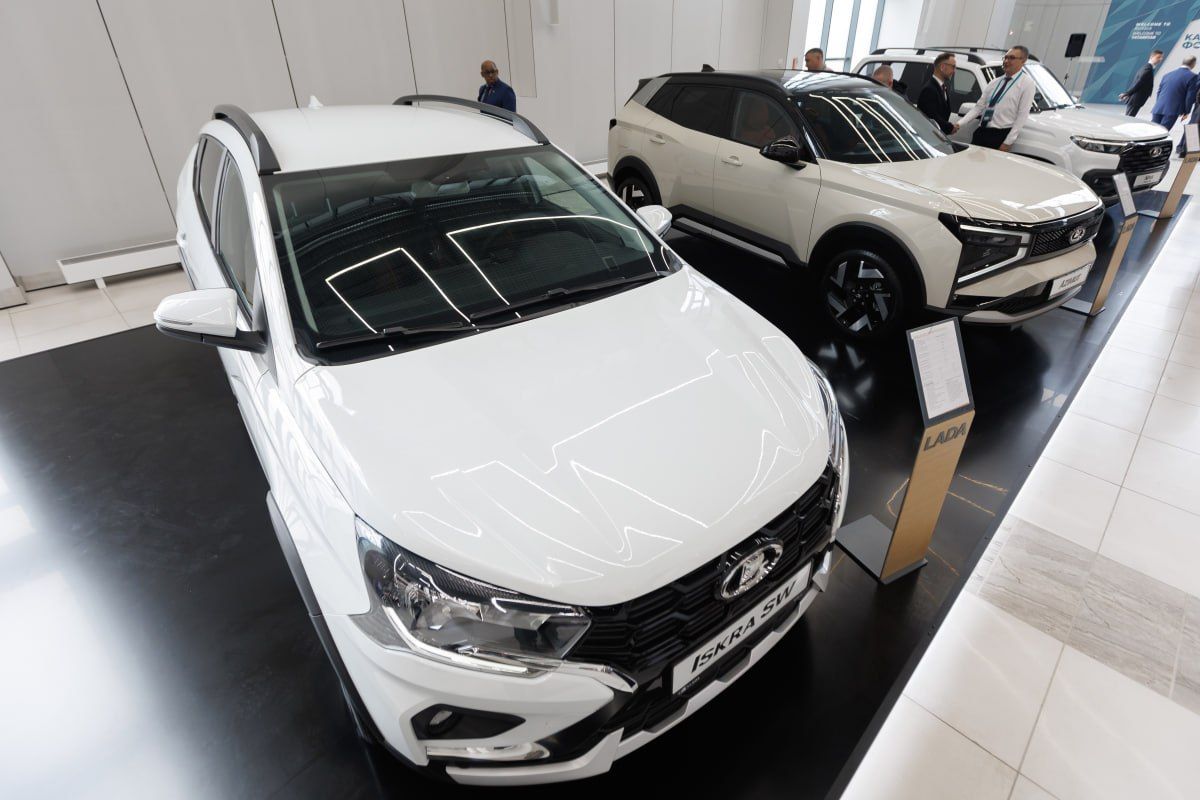 Новые российские автомобили могут освободить от платы за парковку на год