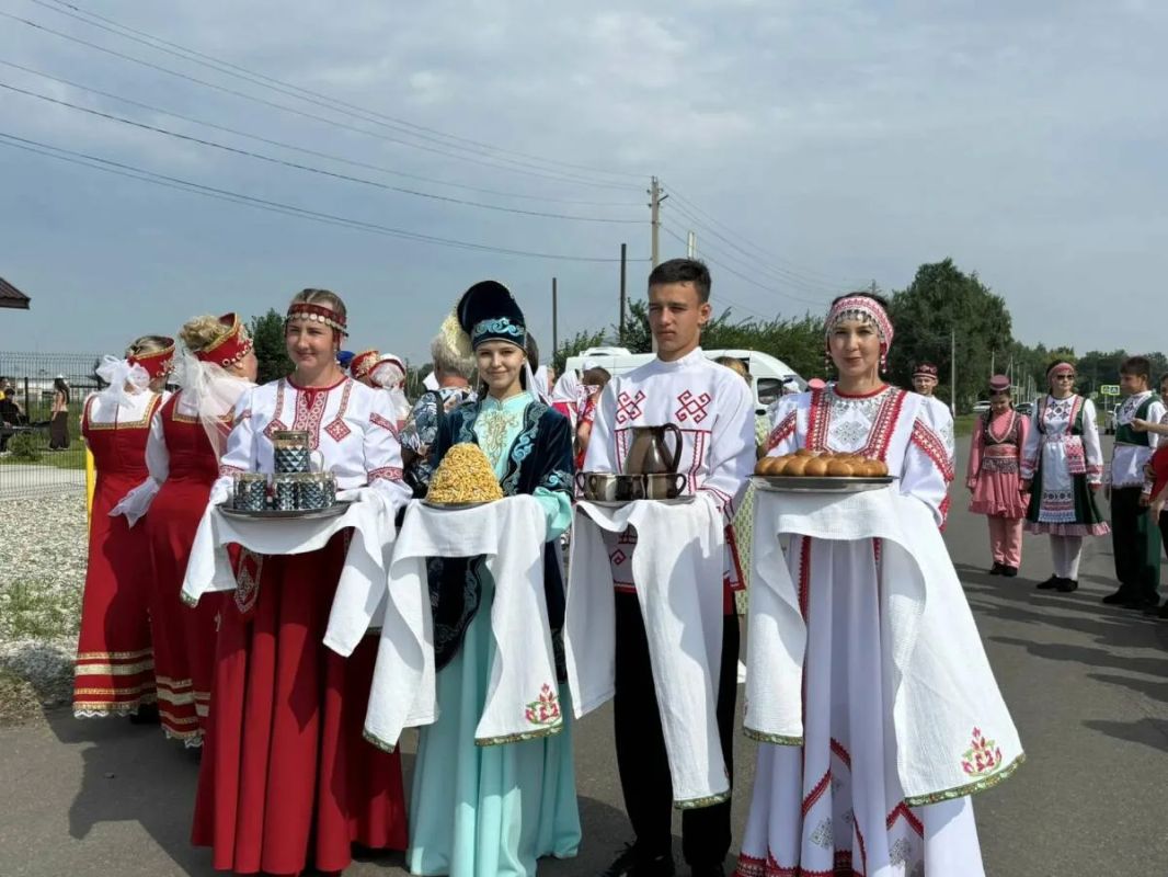 Новая школа, дороги и чистая вода: в Буинске обсудили достижения и планы Новая школа, дороги и чистая вода: в Буинске обсудили достижения и планы