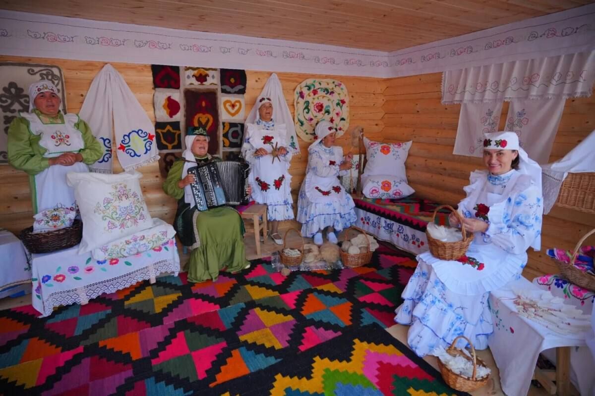 В Казахстане отмечают Сабантуй В Казахстане отмечают Сабантуй