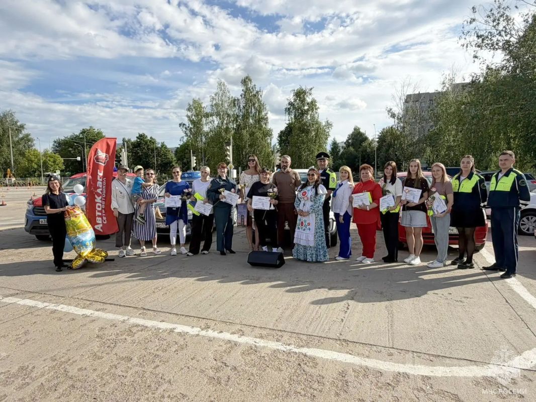 Соблюдают не только правила пожарной безопасности Соблюдают не только правила пожарной безопасности