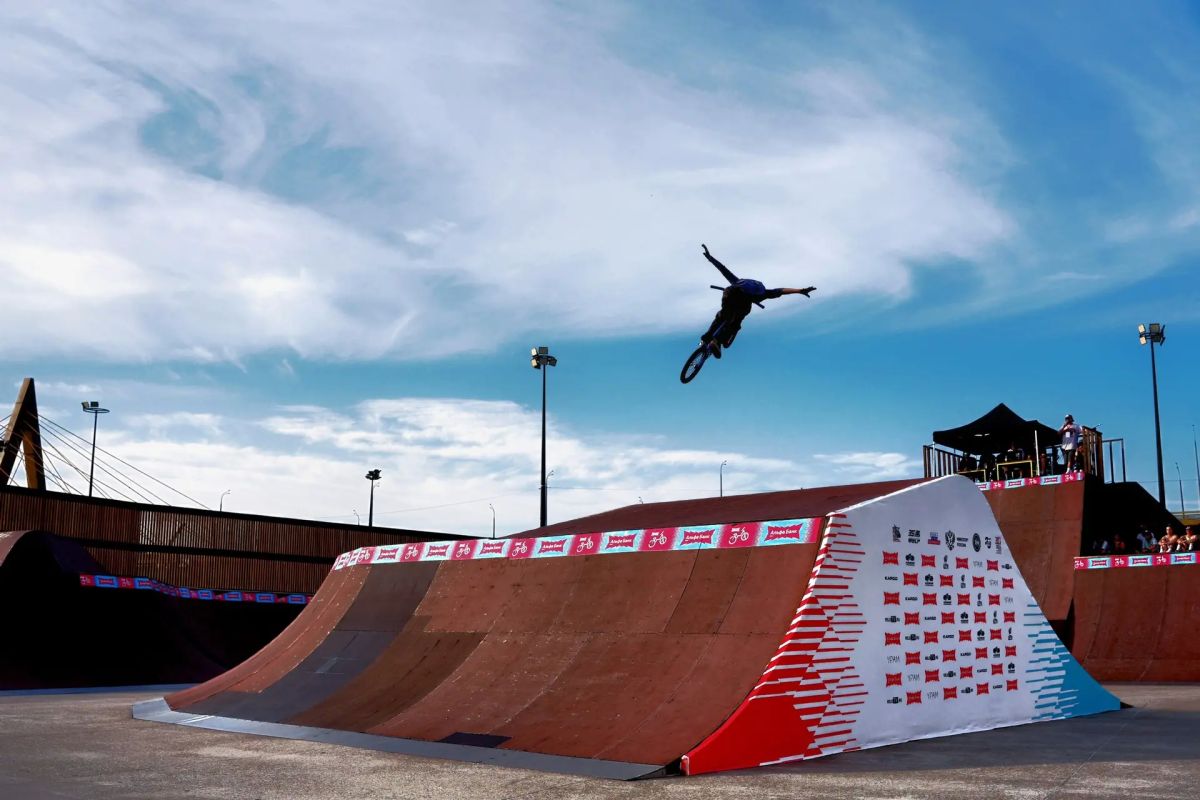 Агнесса Анохина — серебряный призёр Чемпионата России по велоспорту BMX-фристайл! Агнесса Анохина — серебряный призёр Чемпионата России по велоспорту BMX-фристайл!
