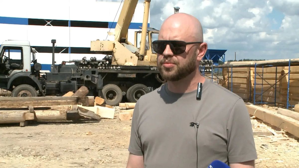 В промпарке в Сокурах полным ходом идет реставрация старейшей в Татарстане деревянной мечети В промпарке в Сокурах полным ходом идет реставрация старейшей в Татарстане деревянной мечети