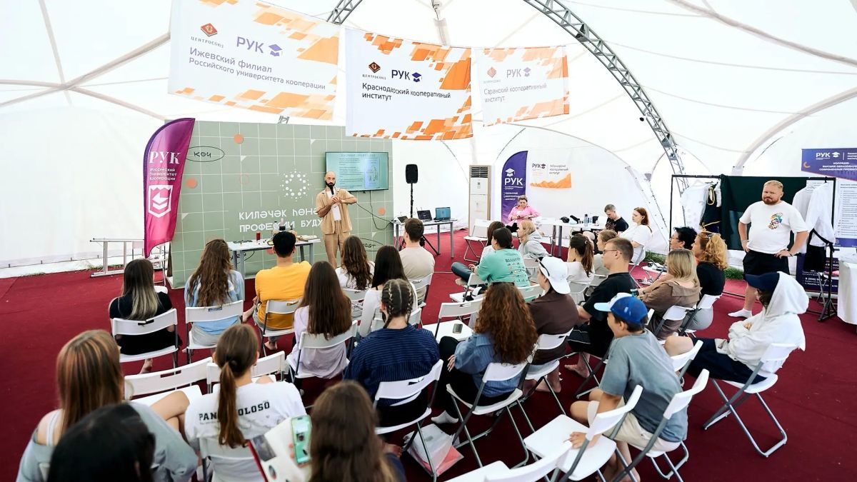 Более 600 школьников познакомились с профессиями будущего Более 600 школьников познакомились с профессиями будущего