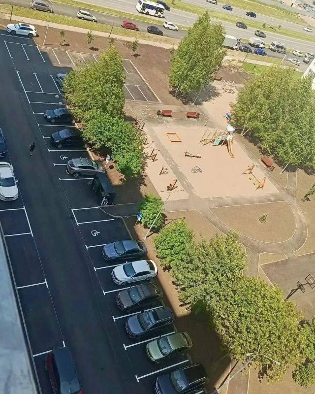 В Нижнекамске по программе «Наш двор» завершили благоустройство во дворе дома №107 на проспекте Мира