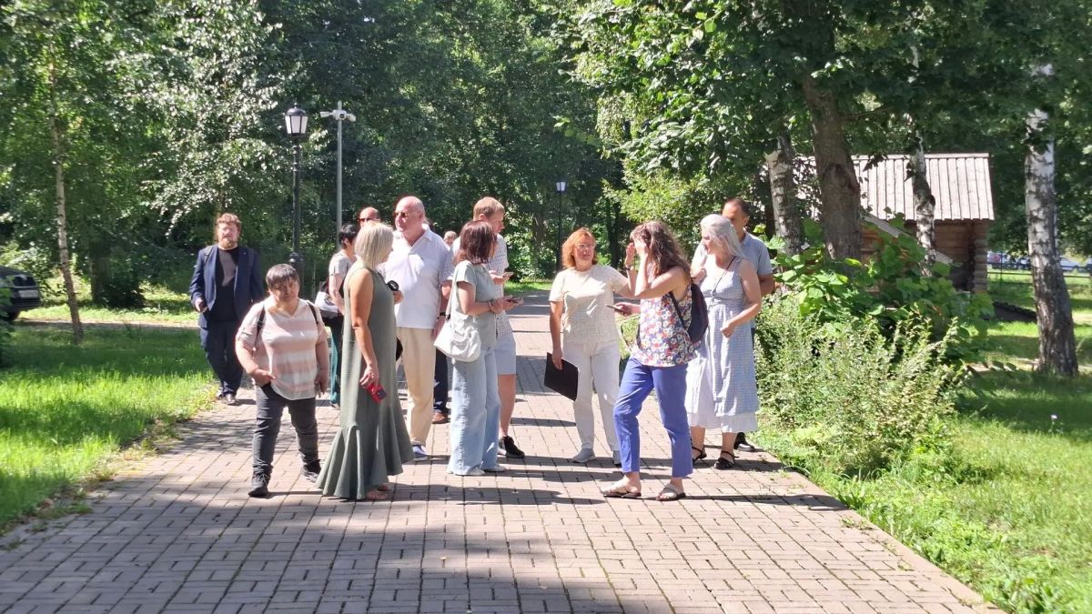 Исторический облик вернули деревянному флигелю в музее-заповеднике Ленино-Кокушкино Исторический облик вернули деревянному флигелю в музее-заповеднике Ленино-Кокушкино